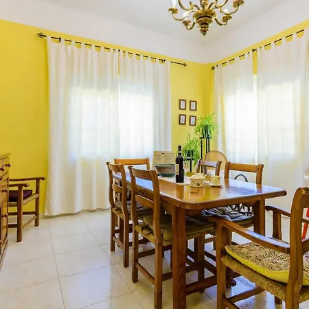 Casa San Rafael Amplio Con Gran Jardin Holiday home *