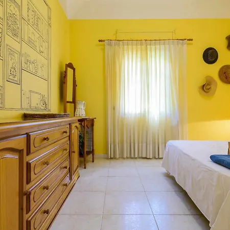 Casa San Rafael Amplio Con Gran Jardin Navajas
