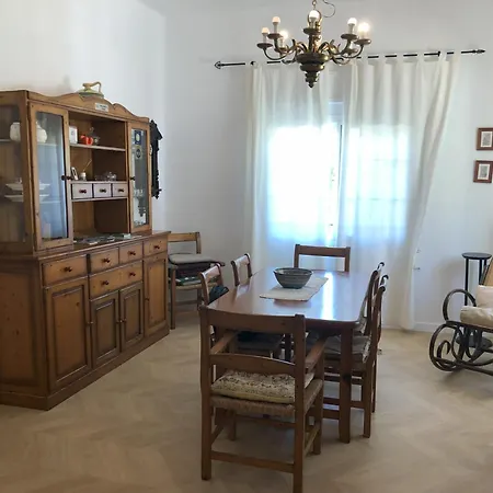 Holiday home Casa San Rafael, Magnifico Con Gran Jardin